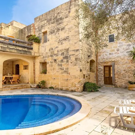 Bebbuxija Pool Gozo - Happy
